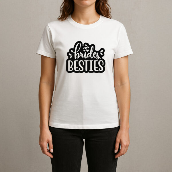 Μπλουζάκι Γυναικείο – Bride's Besties Σε 2 Χρώματα