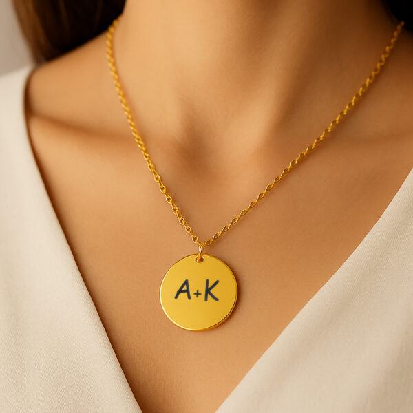 Κολιέ με αρχικά